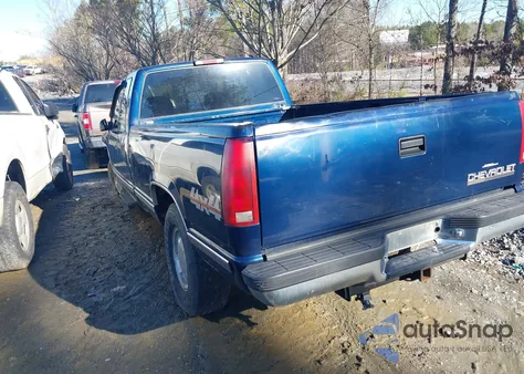 1998 Chevrolet C/K 1500 Silverado Fleetside z USA, uszkodzony, nr VIN 1GCEK19R3WE165270